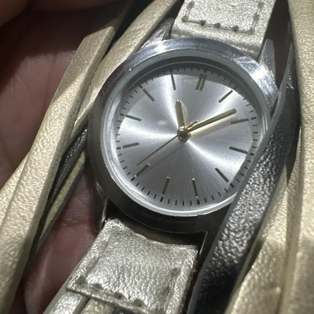 Working Ladies Fashion Quartz‎ Watch 27mm Round Silver Cream Grey Wide Band